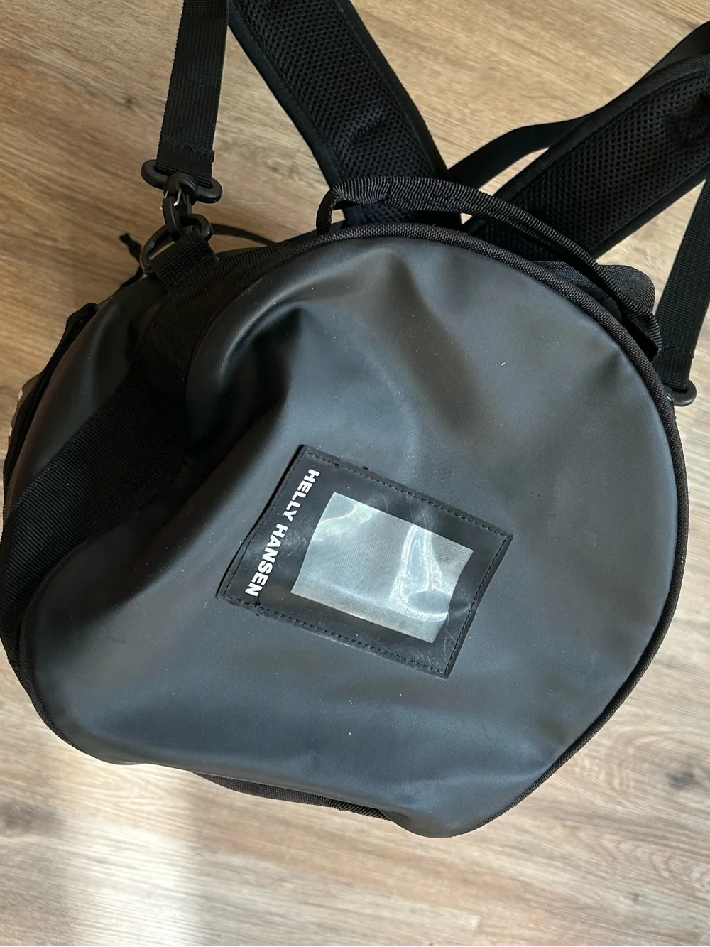 Helly Hansen Duffle Bag 30L, converts to backpack. Waterproof, soft, material